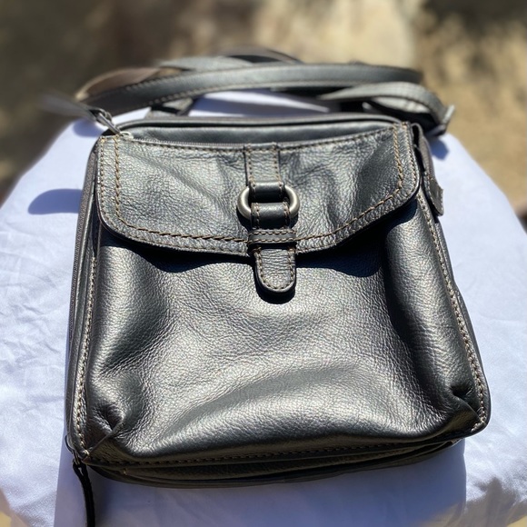 NW Fossil Leather Crossbody Bag Sz 9”X8” - Picture 2 of 16